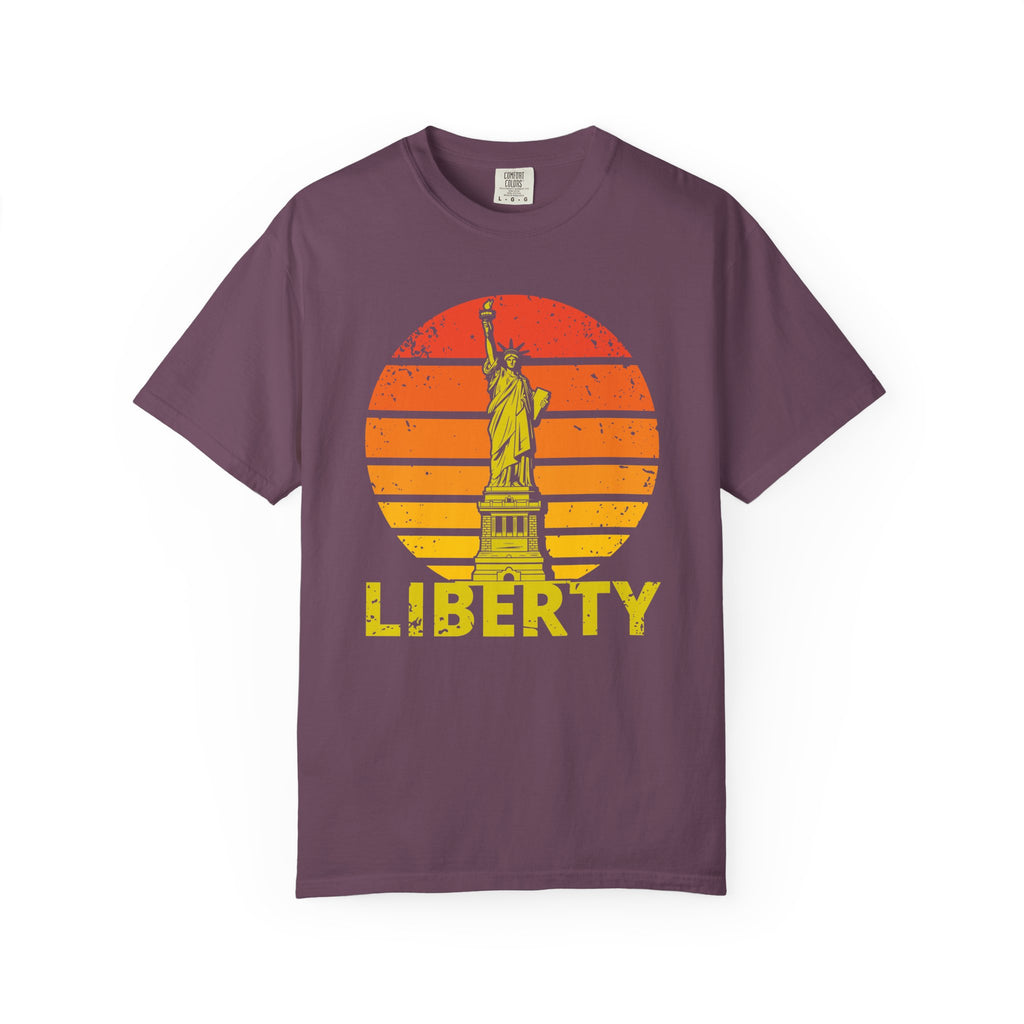 Liberty Statue Vintage T-Shirt - Berry / S