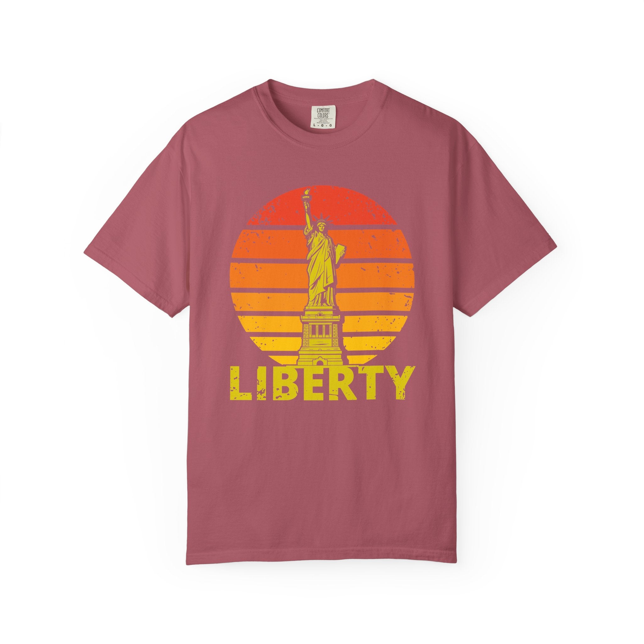 Liberty Statue Vintage T-Shirt - Crimson / S